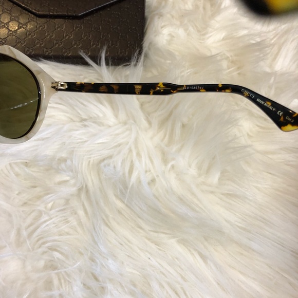 Gucci Round Sunglasses - Picture 5 of 8
